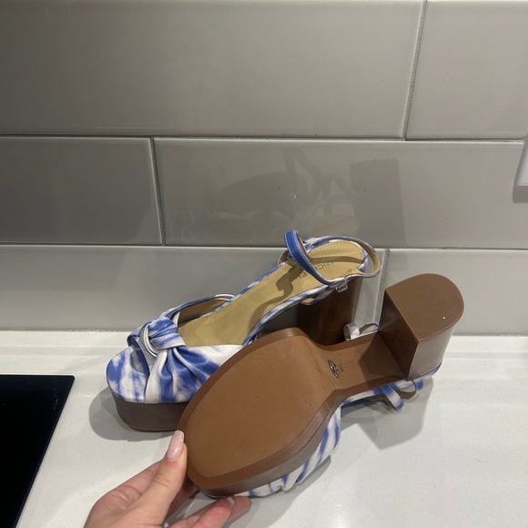 Michael kors heels - Picture 2 of 2